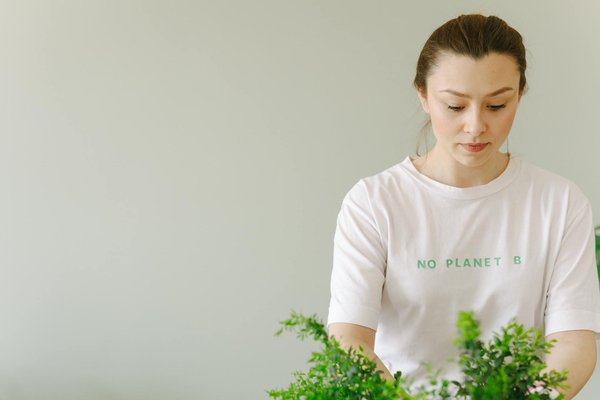 Quels sont les principes de base pour débuter dans la création de mosaïques de verre ?